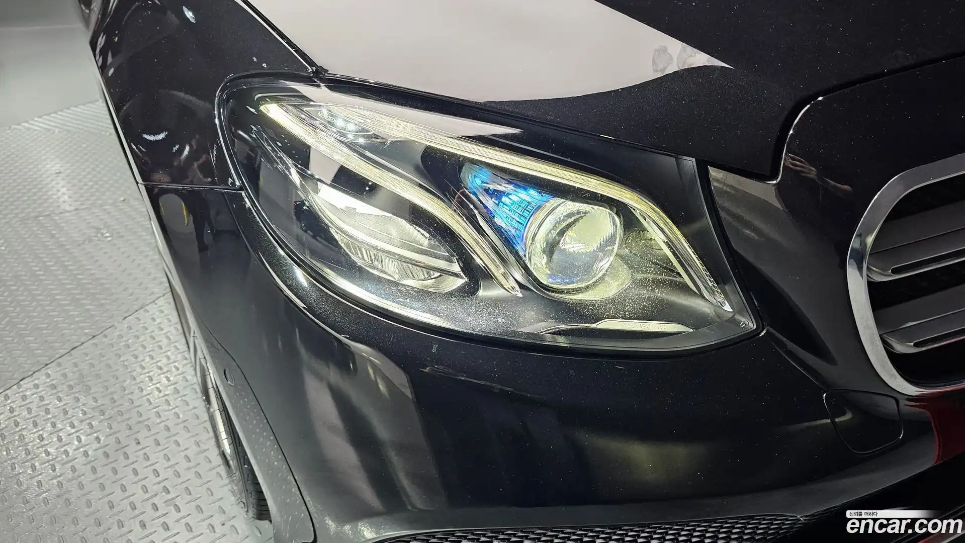 E-Class Mercedes-Benz 2018.3-OUTER-032