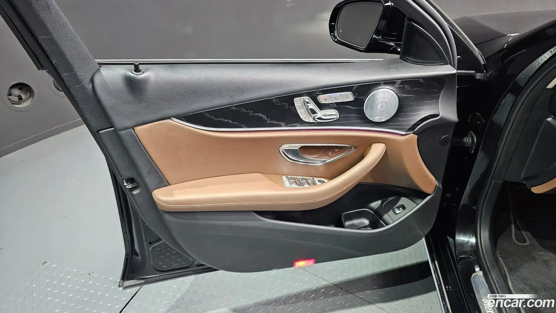 E-Class Mercedes-Benz 2018.3-INNER-034