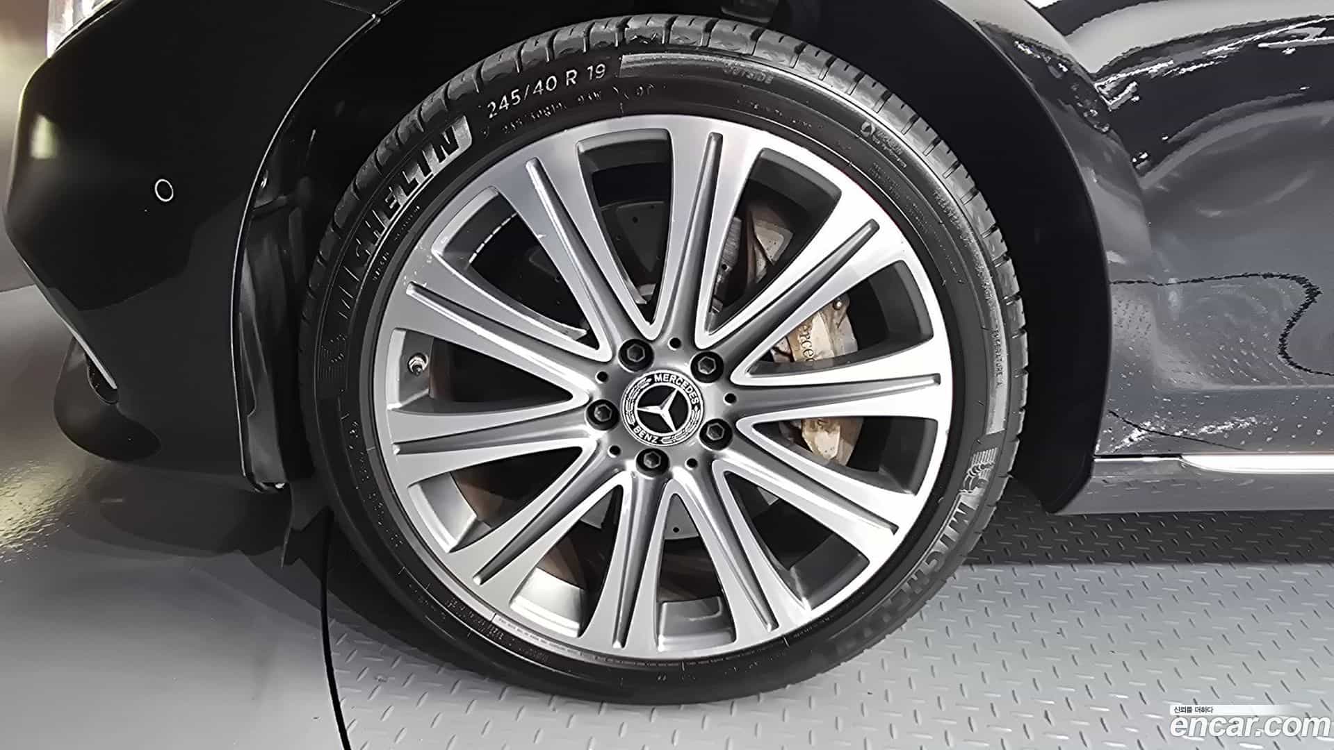 E-Class Mercedes-Benz 2020.1-OUTER-005