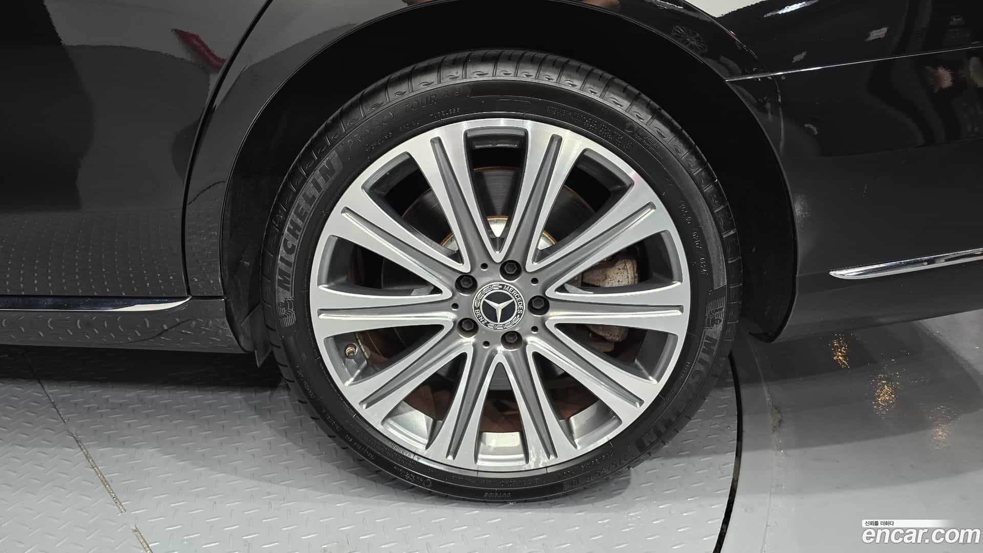 E-Class Mercedes-Benz 2020.1-OUTER-031