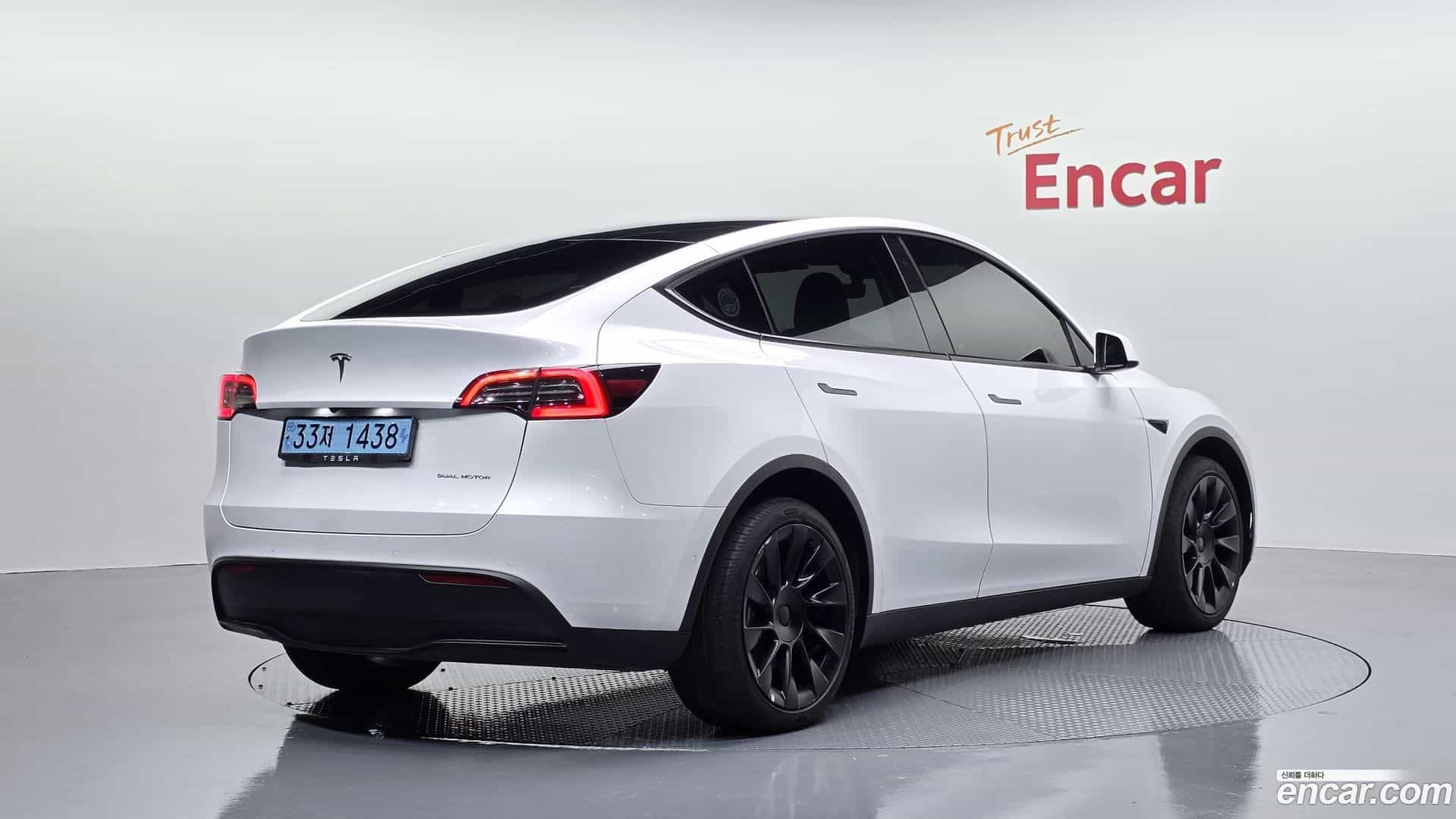 Model Y Tesla 2022.7-OUTER-002