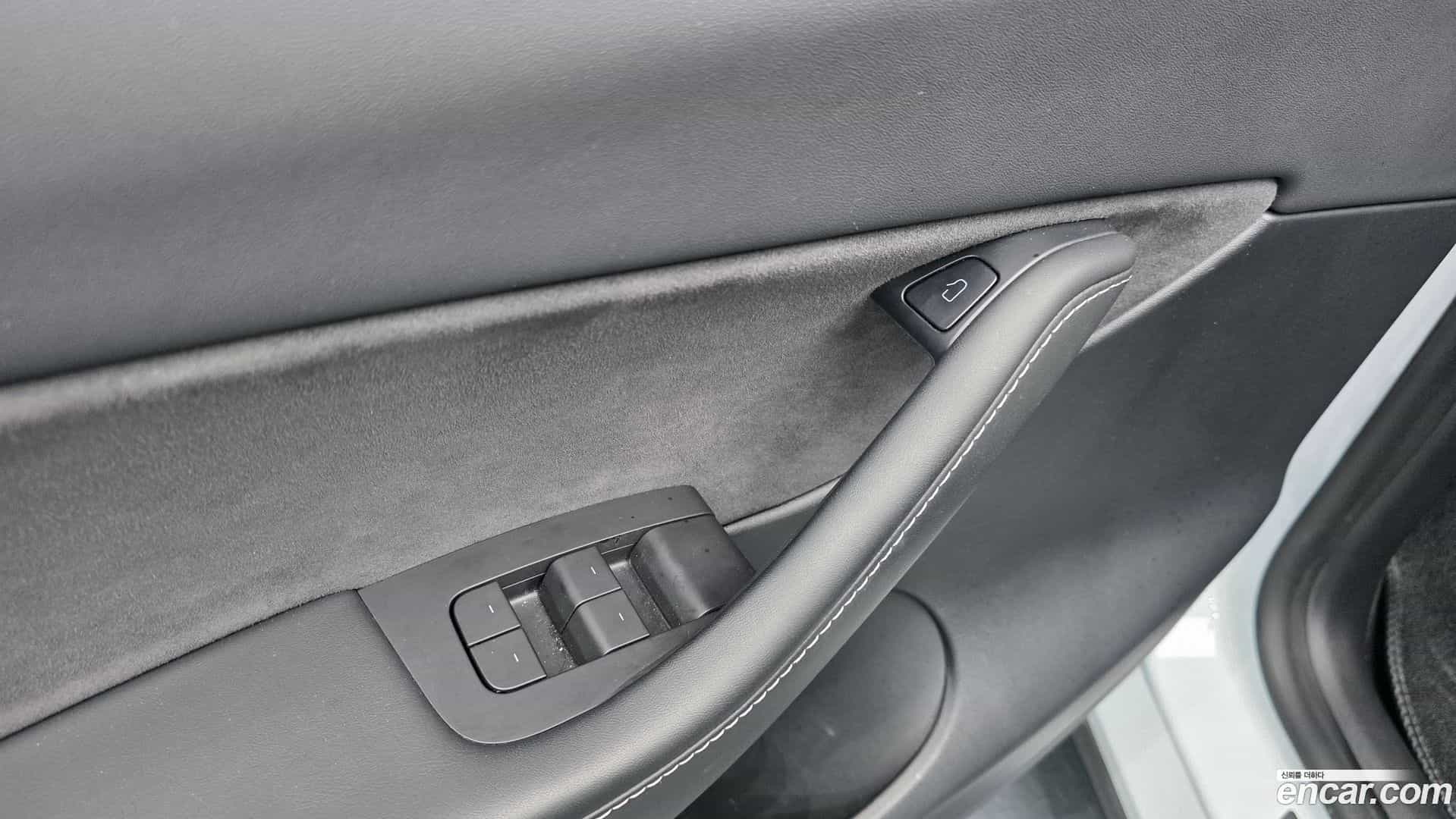 Model Y Tesla 2022.7-OPTION-044