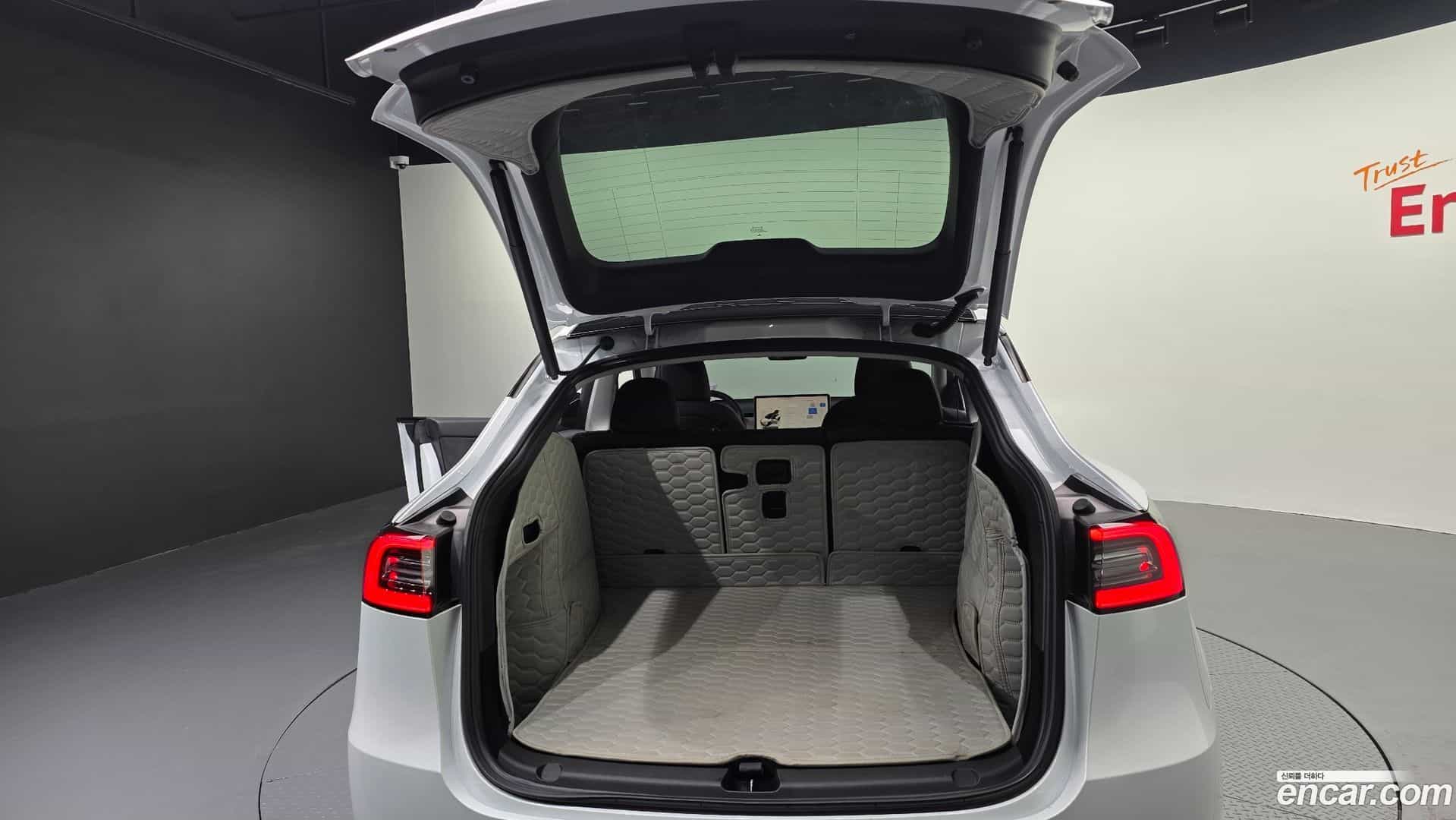 Model Y Tesla 2022.7-OPTION-047