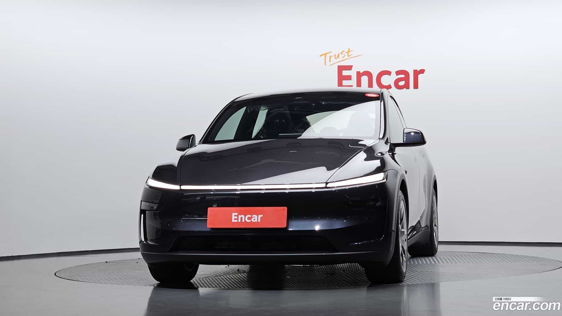 Model Y Tesla 2026.4-OUTER-003