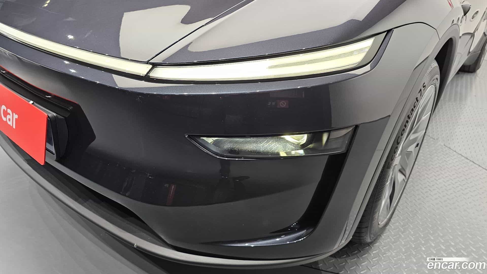 Model Y Tesla 2026.4-OUTER-032