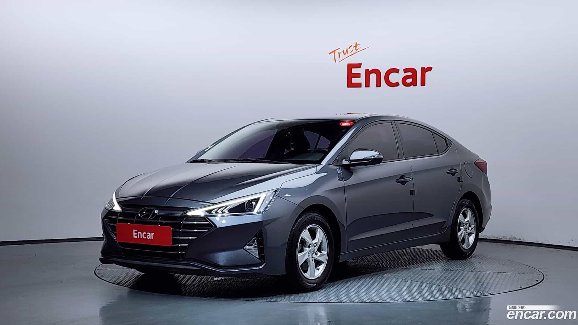 AVANTE Hyundai 2019.6-OUTER-001