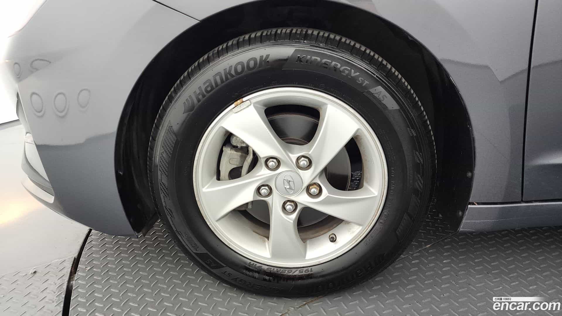 AVANTE Hyundai 2019.6-OUTER-005