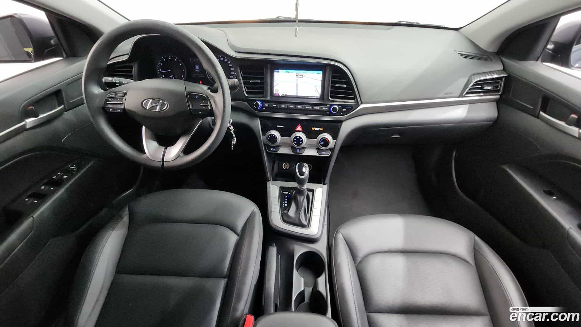 AVANTE Hyundai 2019.6-INNER-007