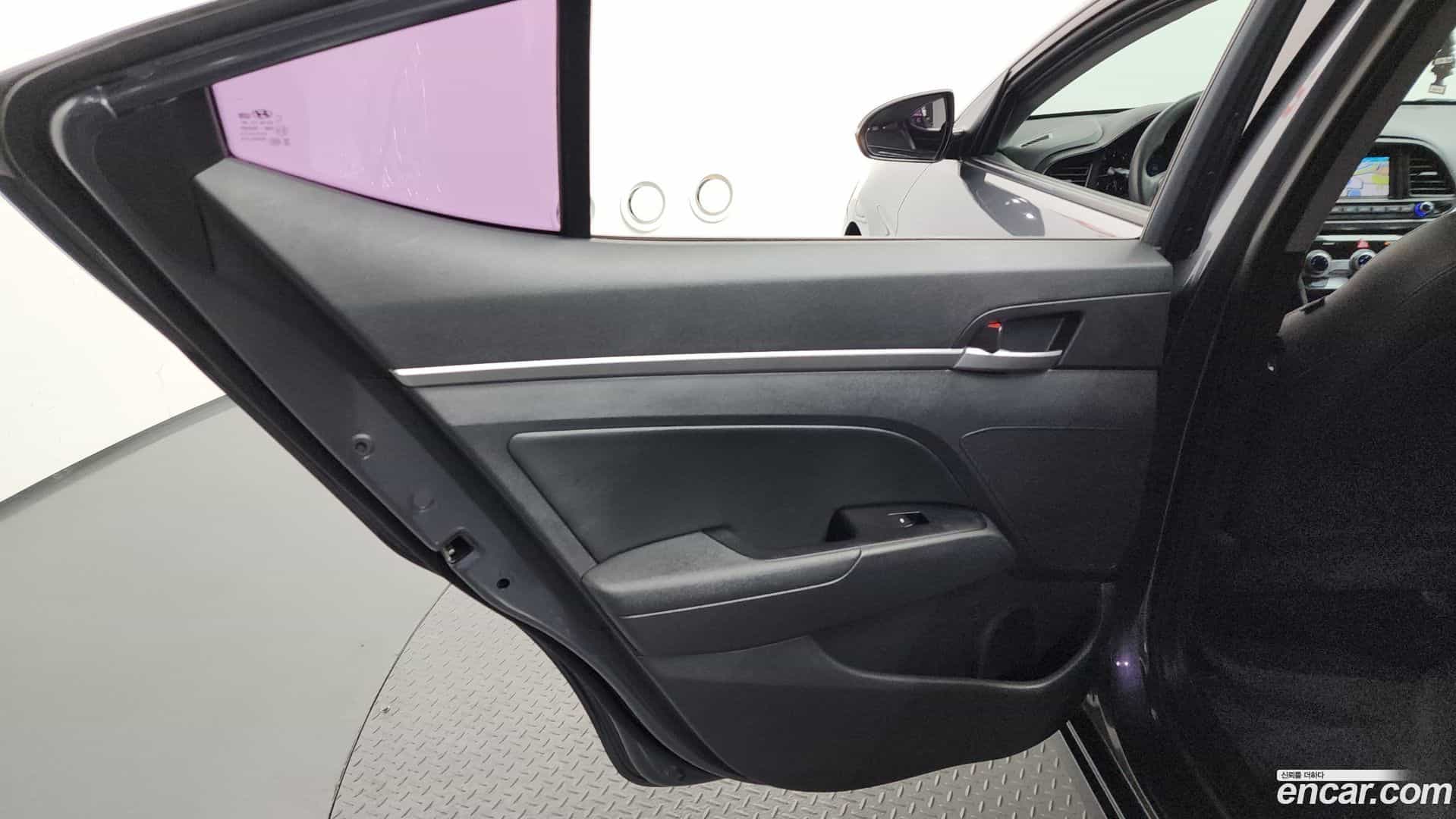 AVANTE Hyundai 2019.6-INNER-035