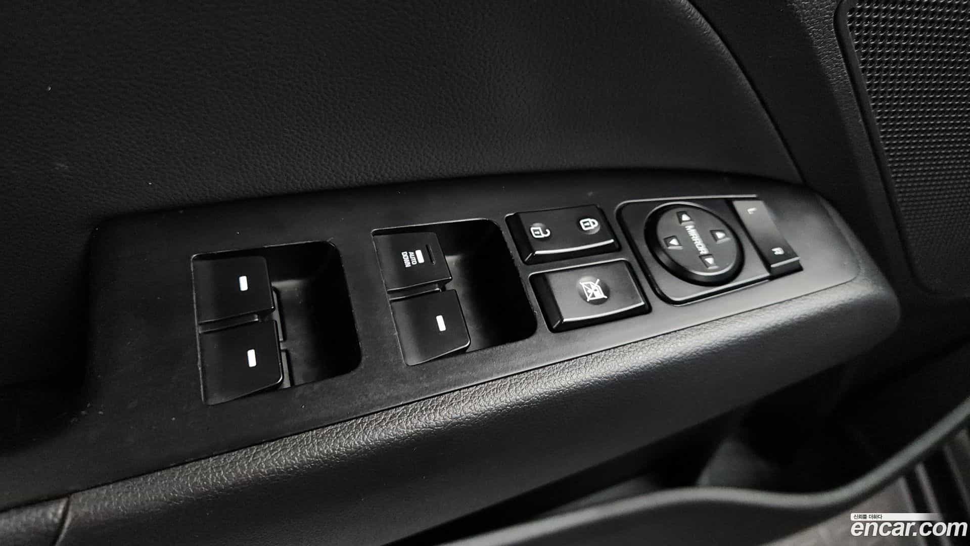 AVANTE Hyundai 2019.6-OPTION-041