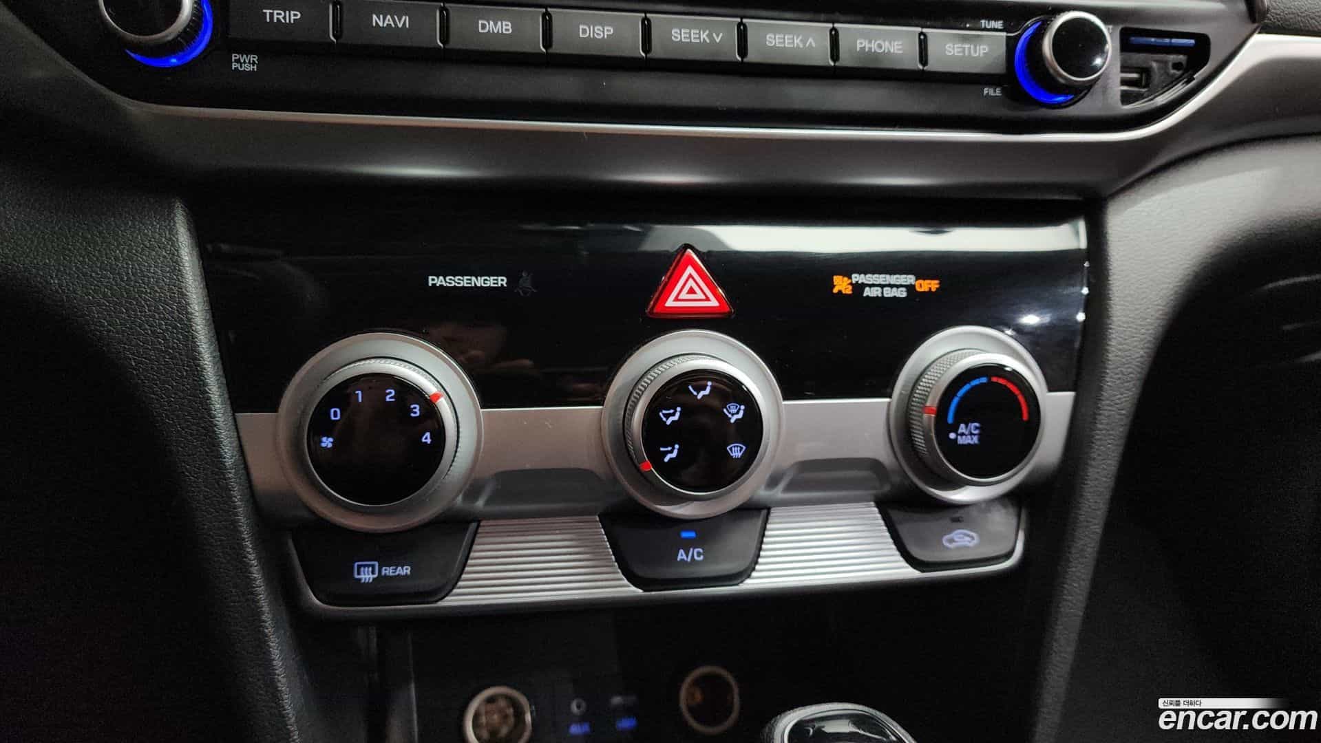 AVANTE Hyundai 2019.6-OPTION-044
