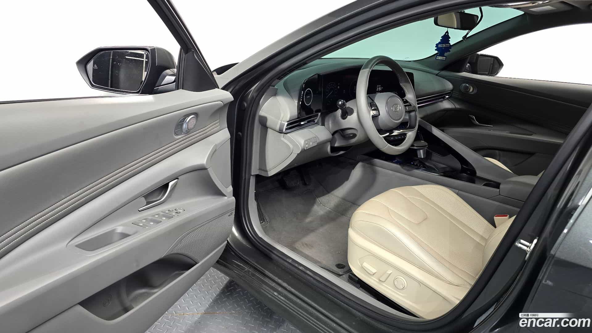 AVANTE Hyundai 2023.11-INNER-010