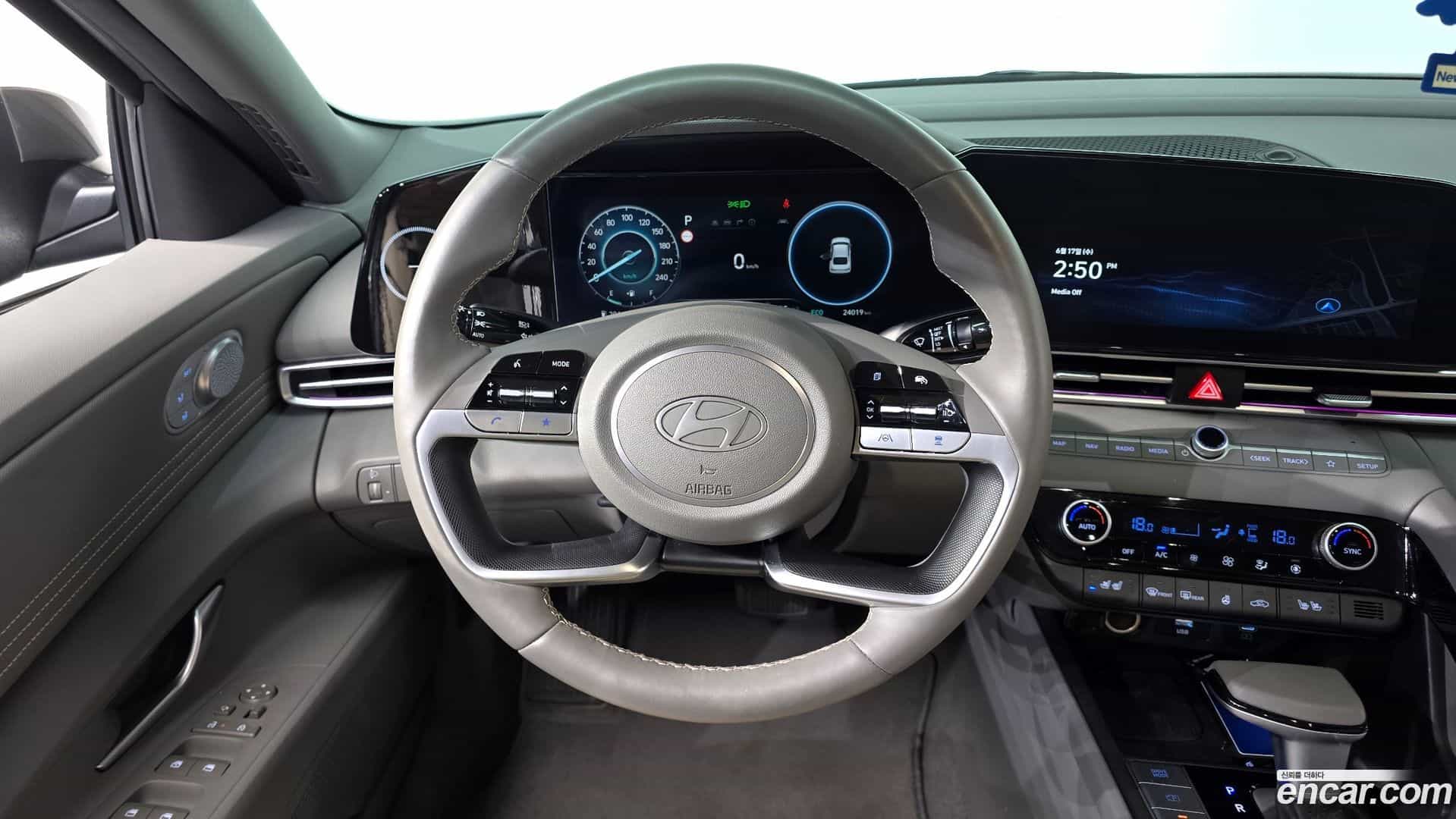 AVANTE Hyundai 2023.11-OPTION-017