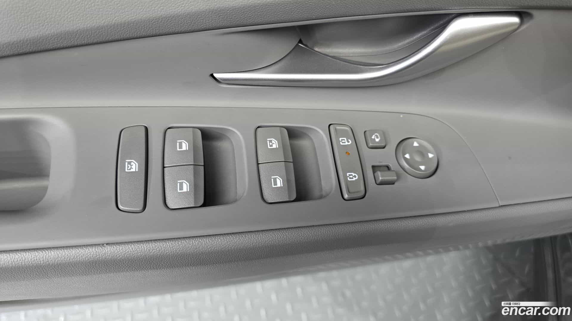AVANTE Hyundai 2023.11-OPTION-024