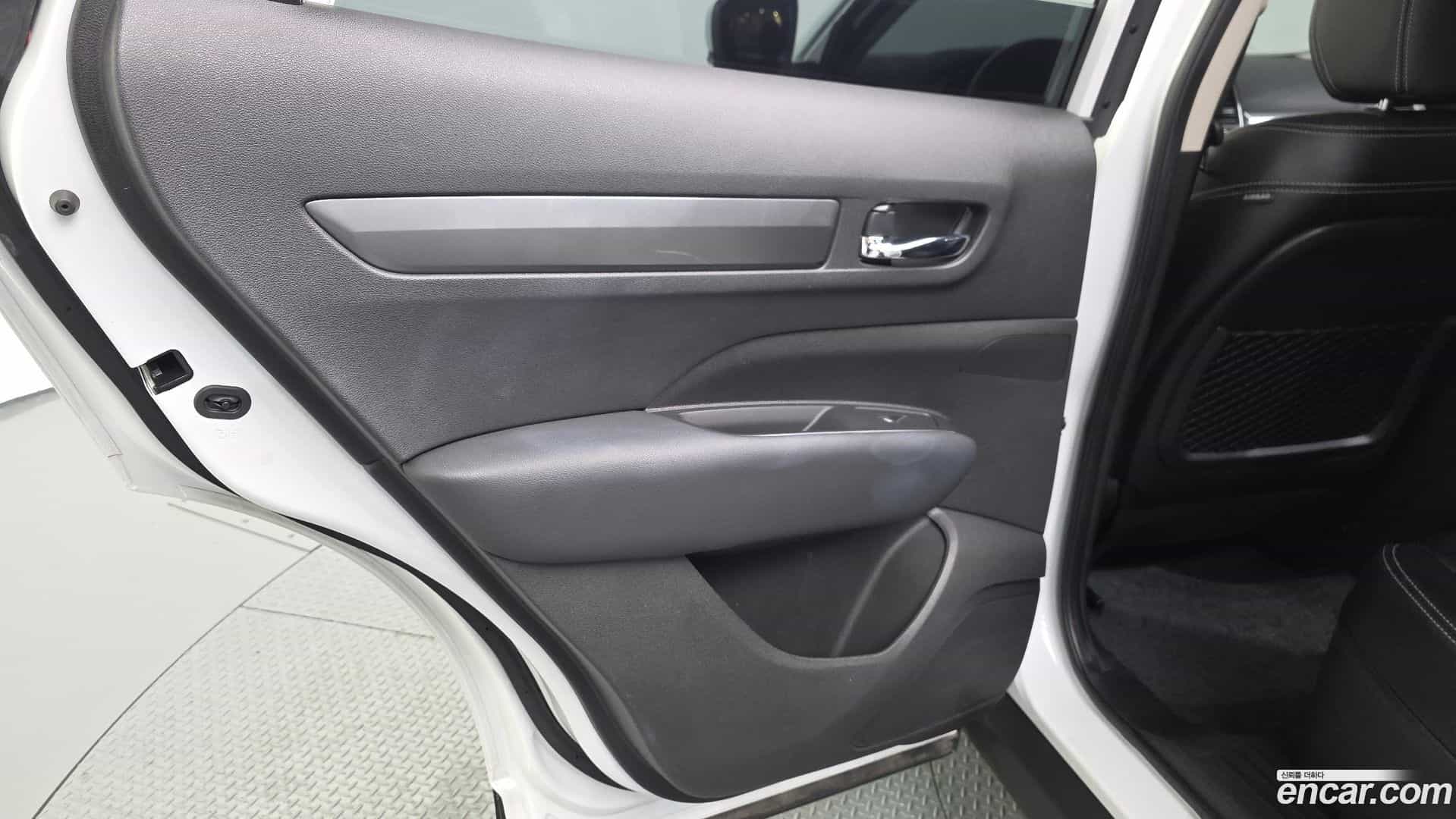 QM6 Renault Korea 2023.0-INNER-035