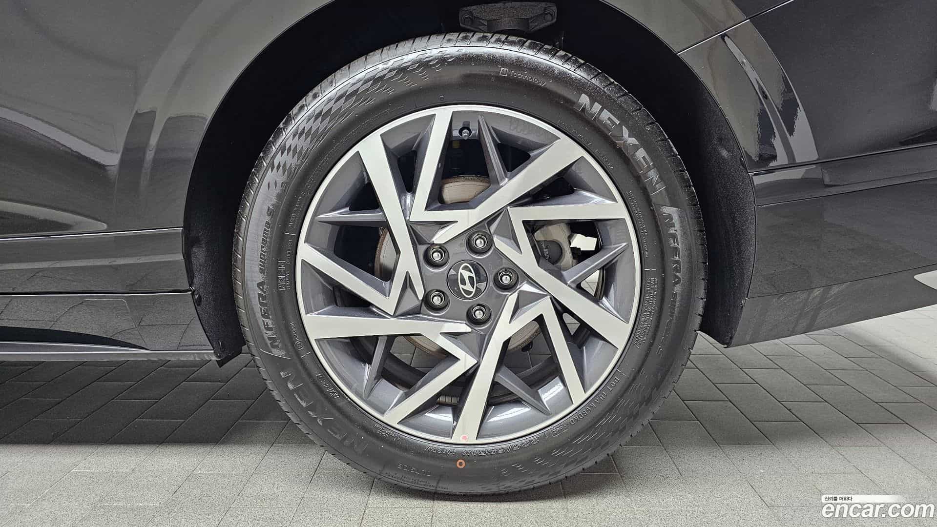 Grandeur Hyundai 2025.11-OUTER-031