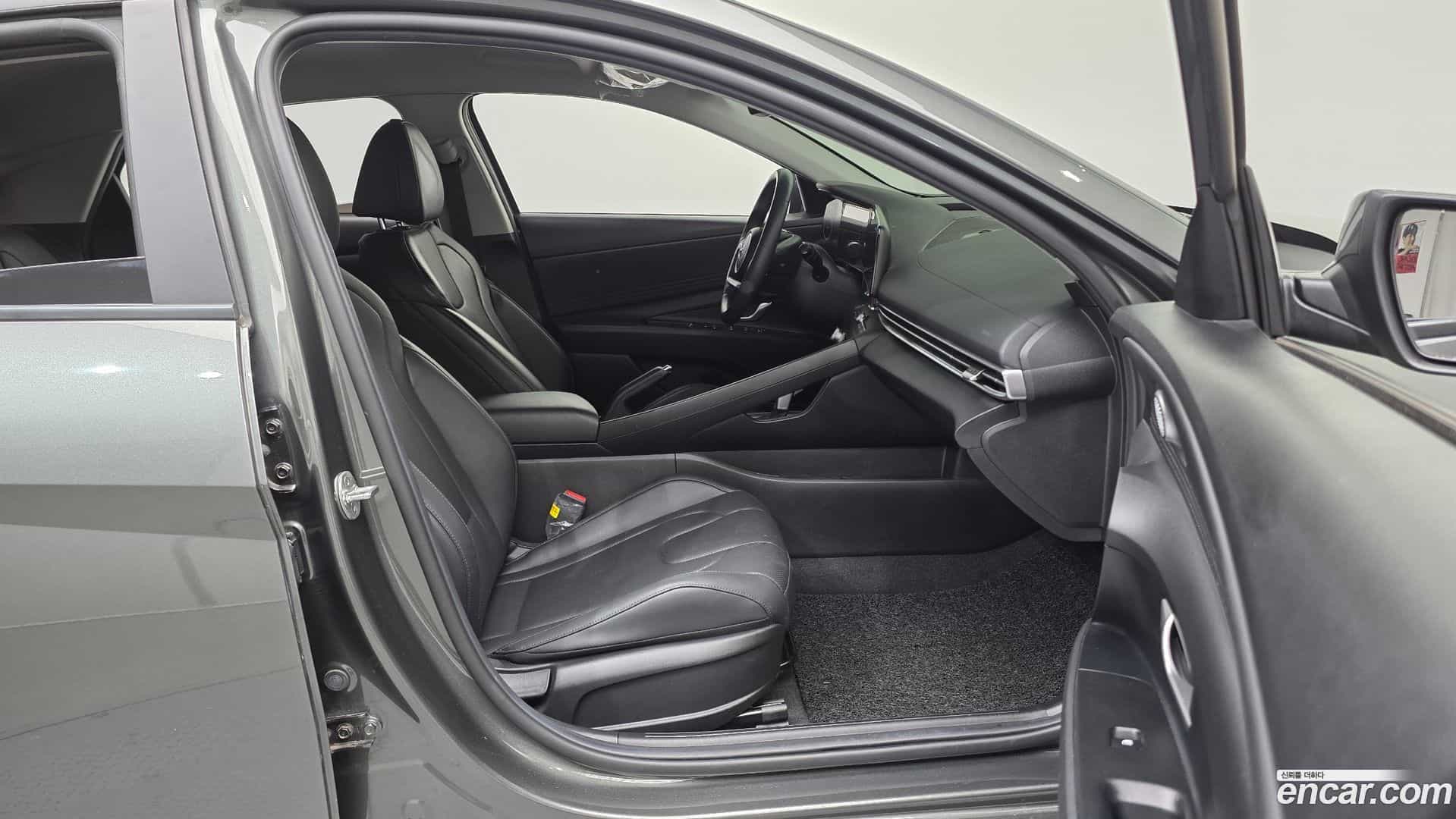 AVANTE Hyundai 2022.3-OPTION-015