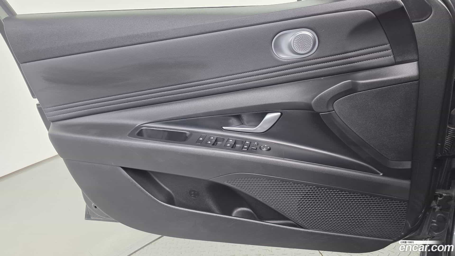 AVANTE Hyundai 2022.3-INNER-034