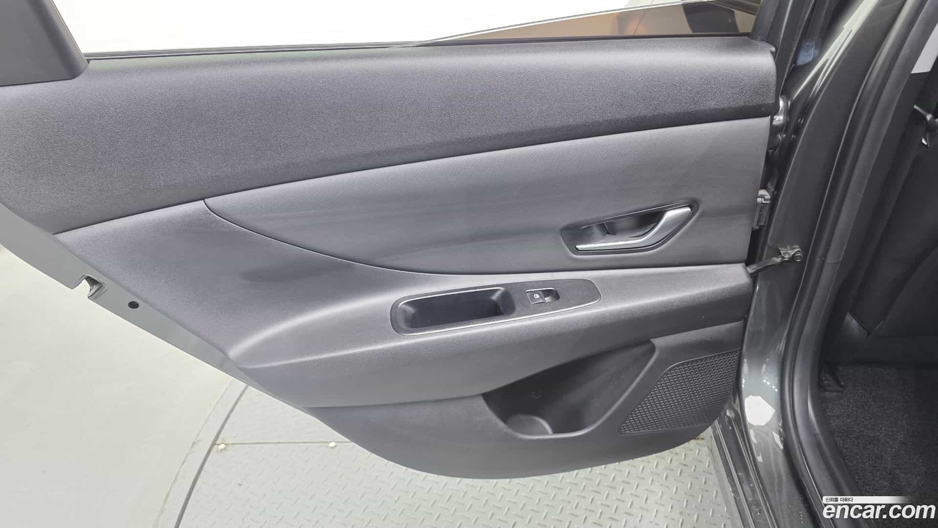 AVANTE Hyundai 2022.3-INNER-035