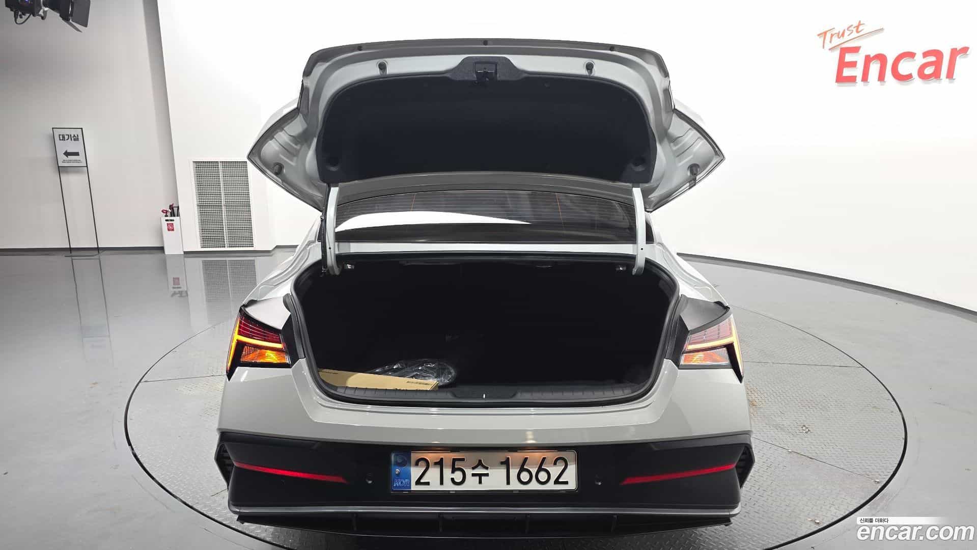 AVANTE Hyundai 2024.6-OPTION-024