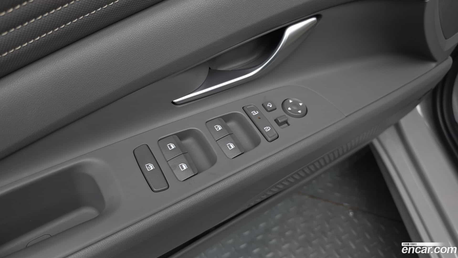 AVANTE Hyundai 2024.6-OPTION-044