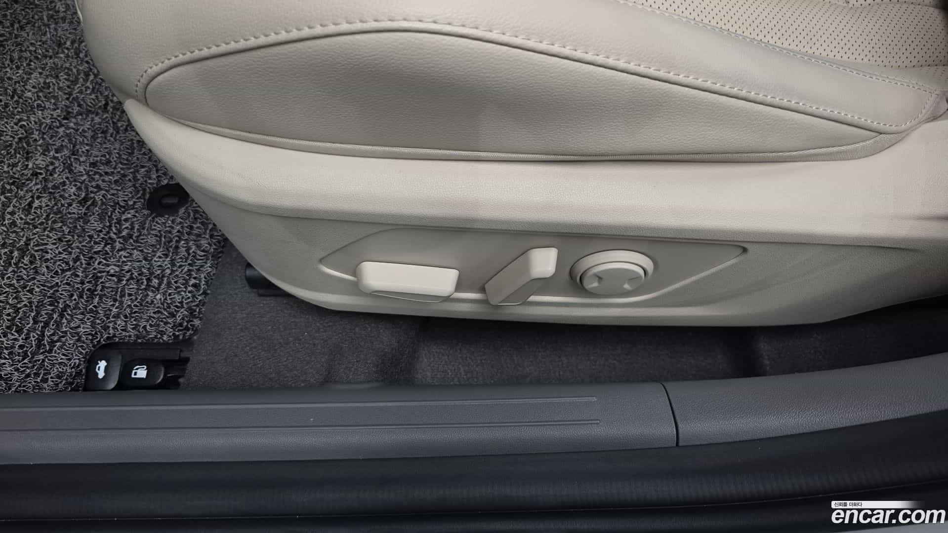 AVANTE Hyundai 2024.6-OPTION-047