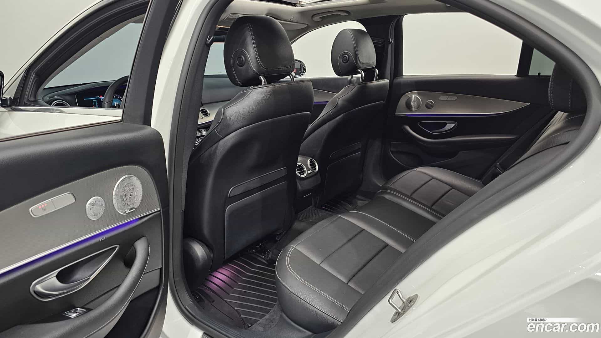 E-Class Mercedes-Benz 2019.4-INNER-036