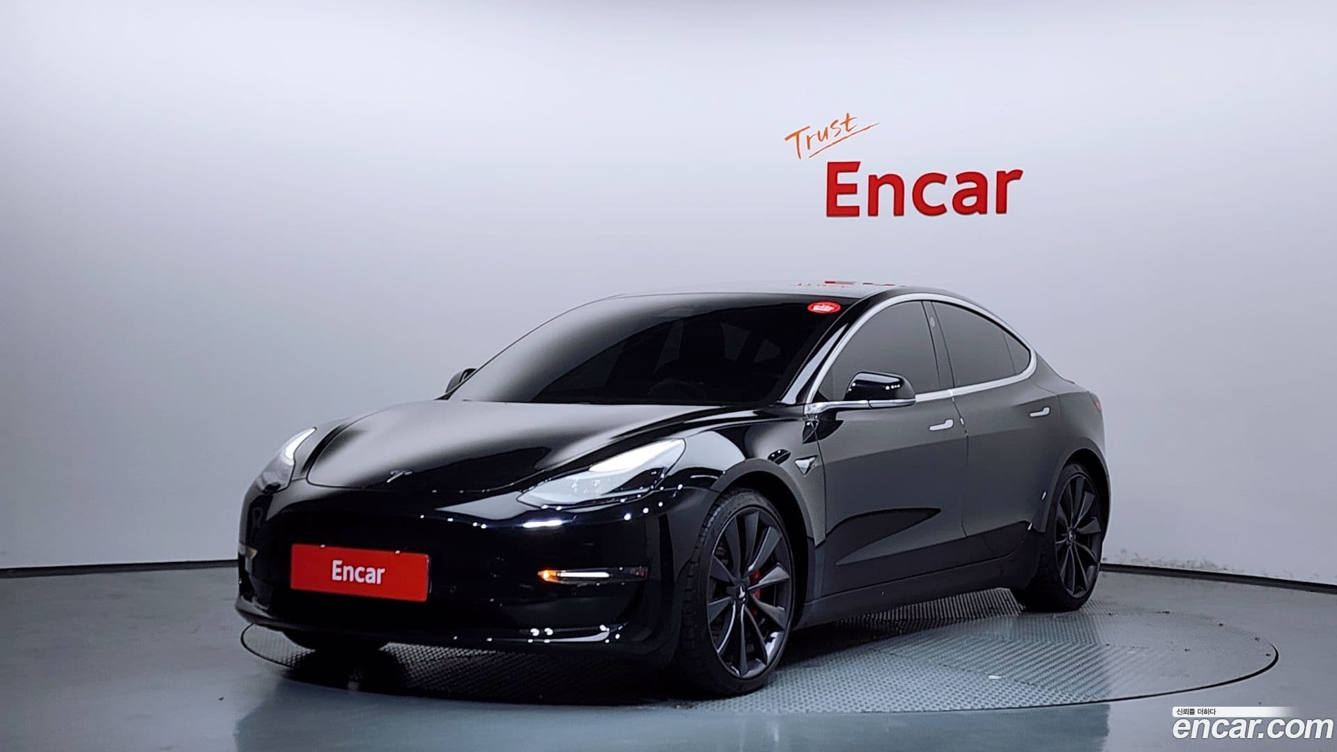 Main__Slider__Photo:Model 3 Tesla 2020.7-0