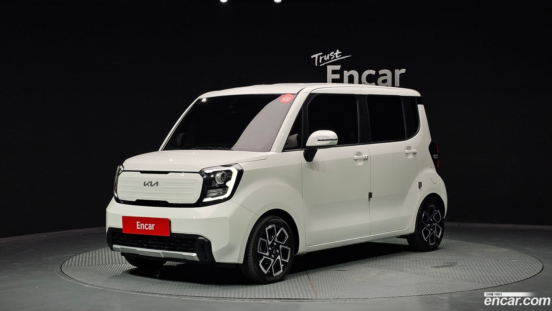 Main__Slider__Photo:RAY Kia 2024.3-0