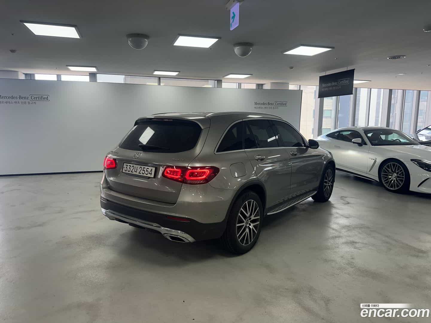 GLC-Class Mercedes-Benz 2022.7-OUTER-002