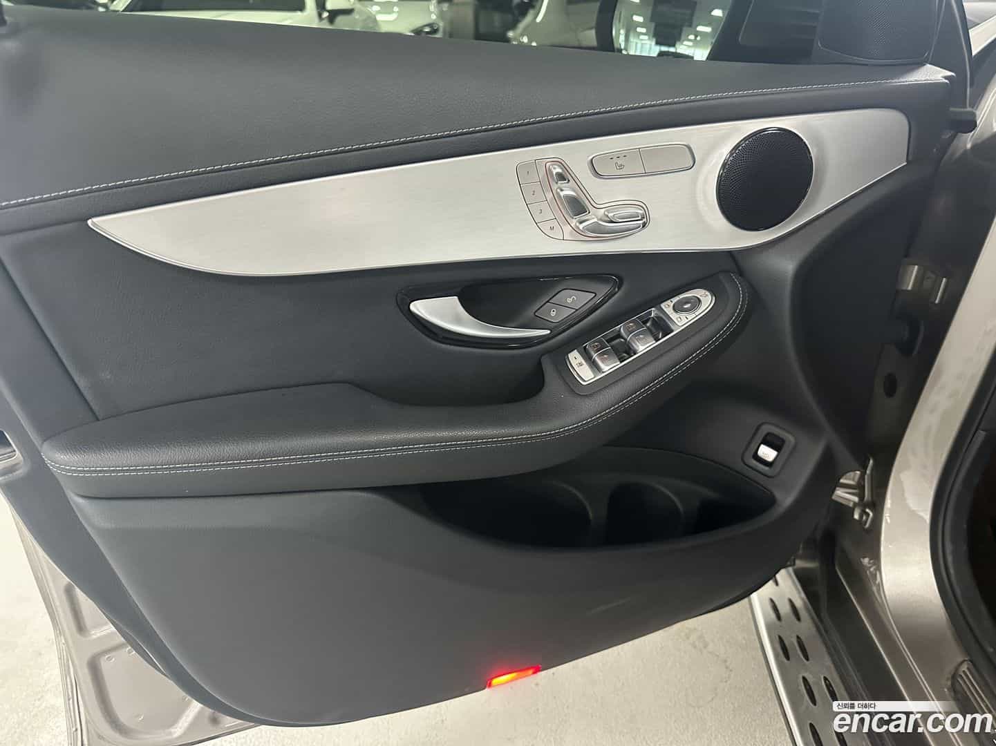 GLC-Class Mercedes-Benz 2022.7-OPTION-019
