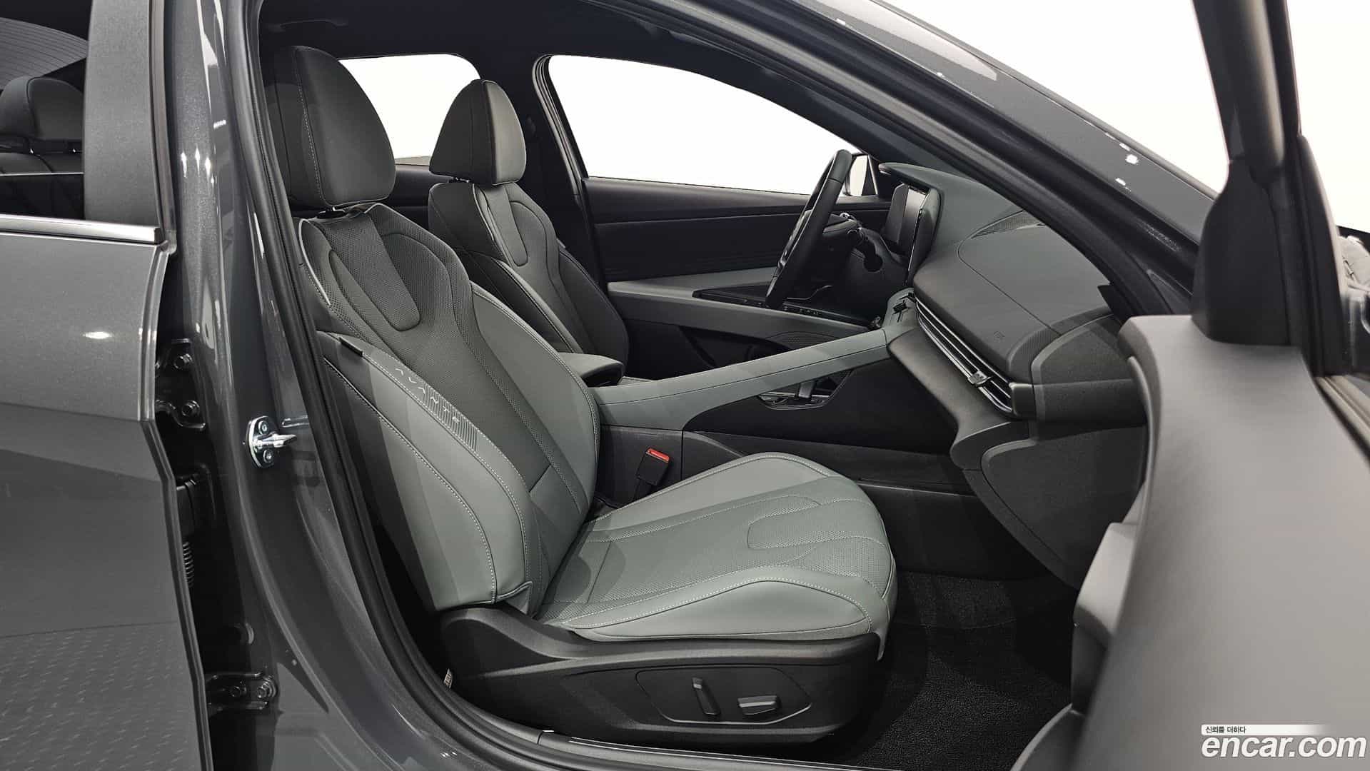 AVANTE Hyundai 2025.10-INNER-010