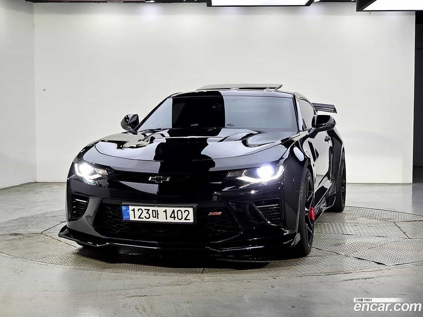 Camaro Chevrolet 2016.10-OUTER-002