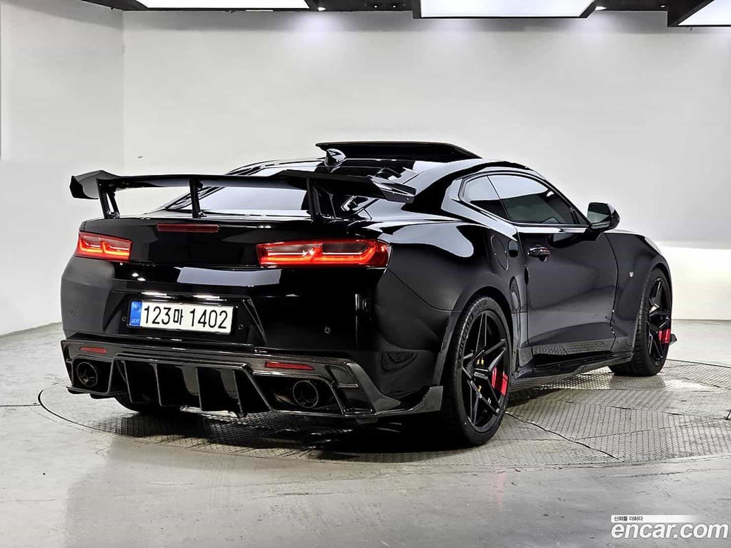 Camaro Chevrolet 2016.10-OUTER-004