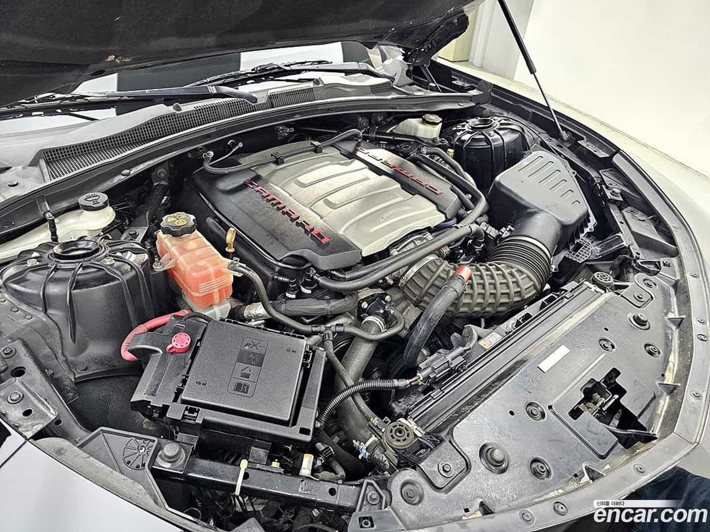 Camaro Chevrolet 2016.10-OUTER-006