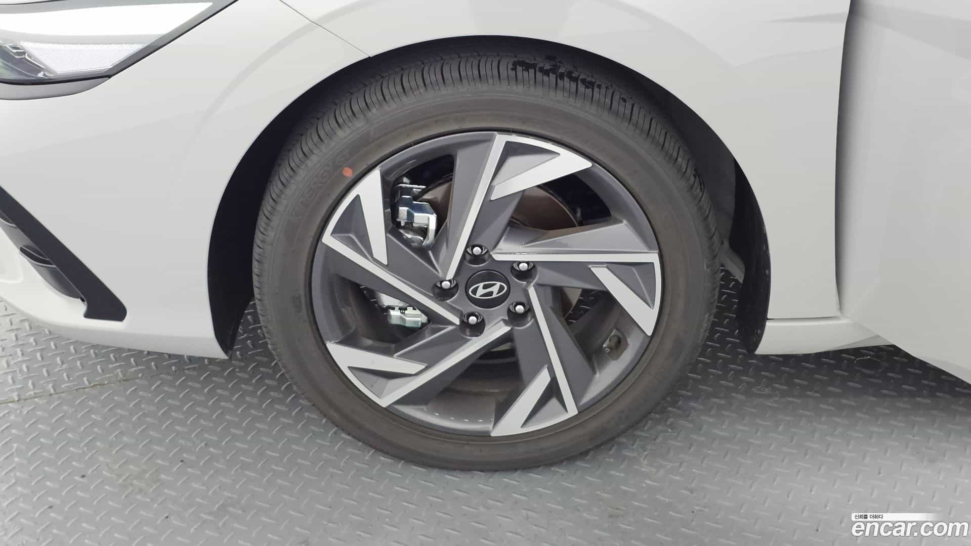 AVANTE Hyundai 2026.2-OUTER-005