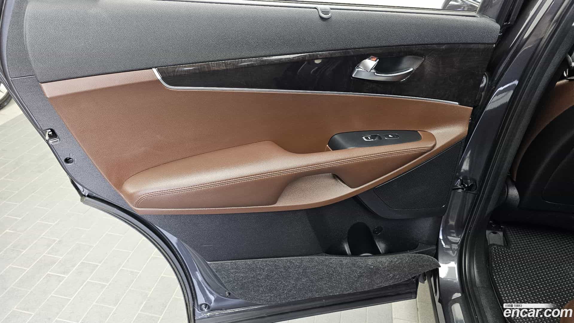 Sorento Kia 2015.10-INNER-035
