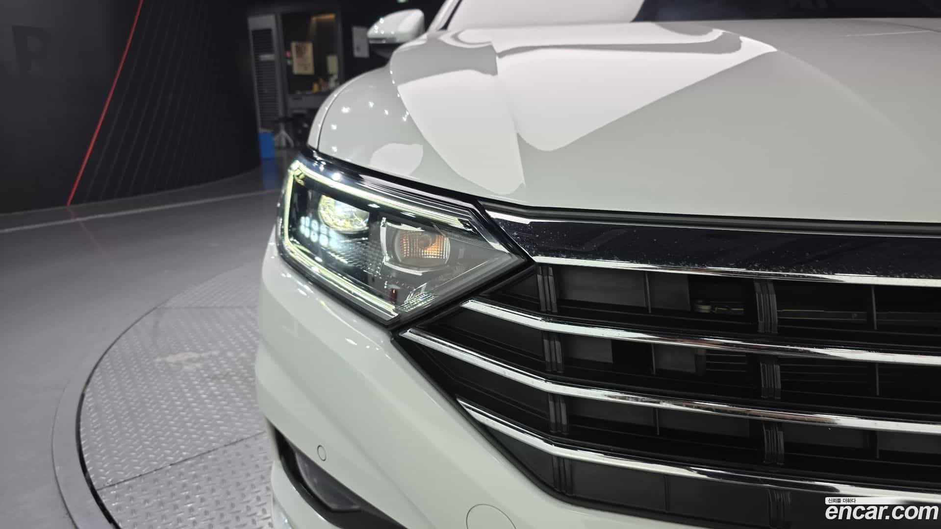 Jetta Volkswagen 2021.9-OUTER-032