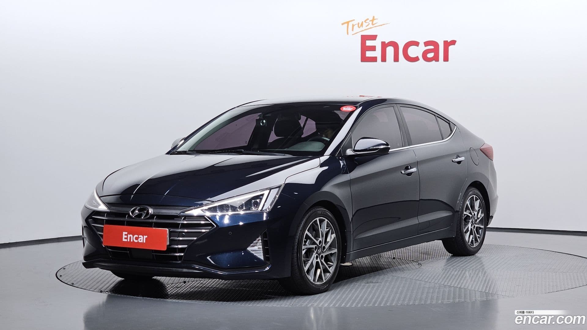 Main__Slider__Photo:AVANTE Hyundai 2018.8-0