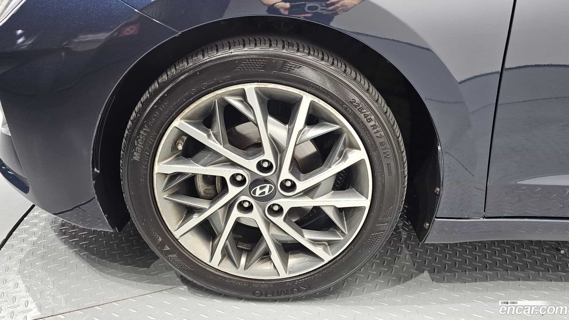 AVANTE Hyundai 2018.8-OUTER-005