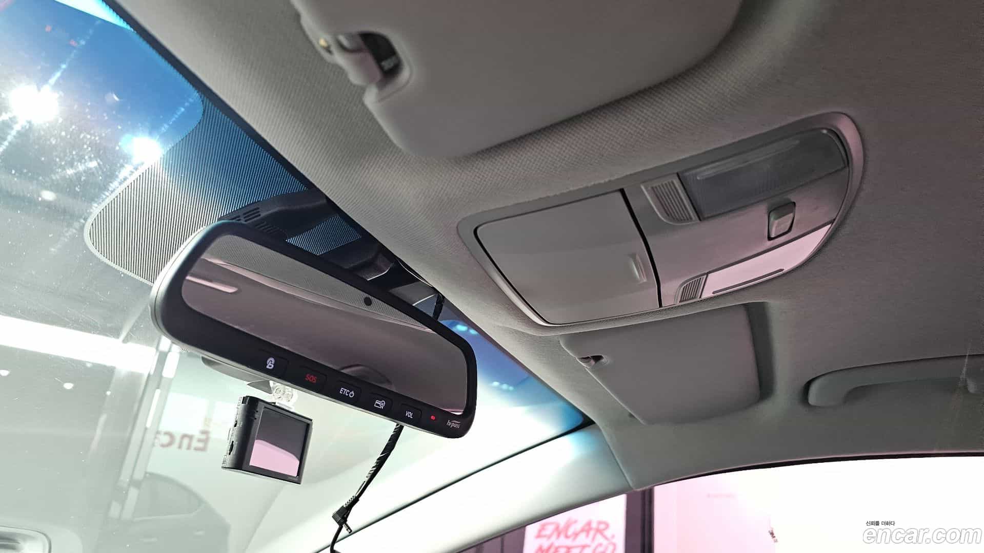AVANTE Hyundai 2018.8-OPTION-019