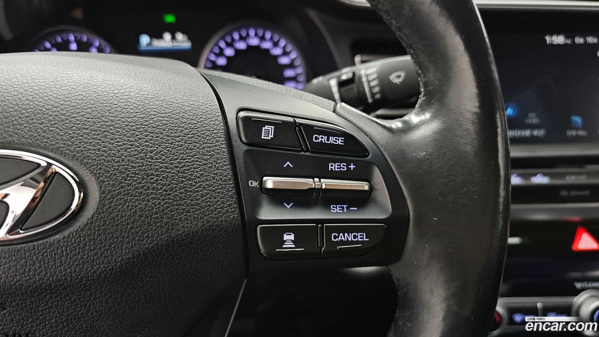AVANTE Hyundai 2018.8-OPTION-023