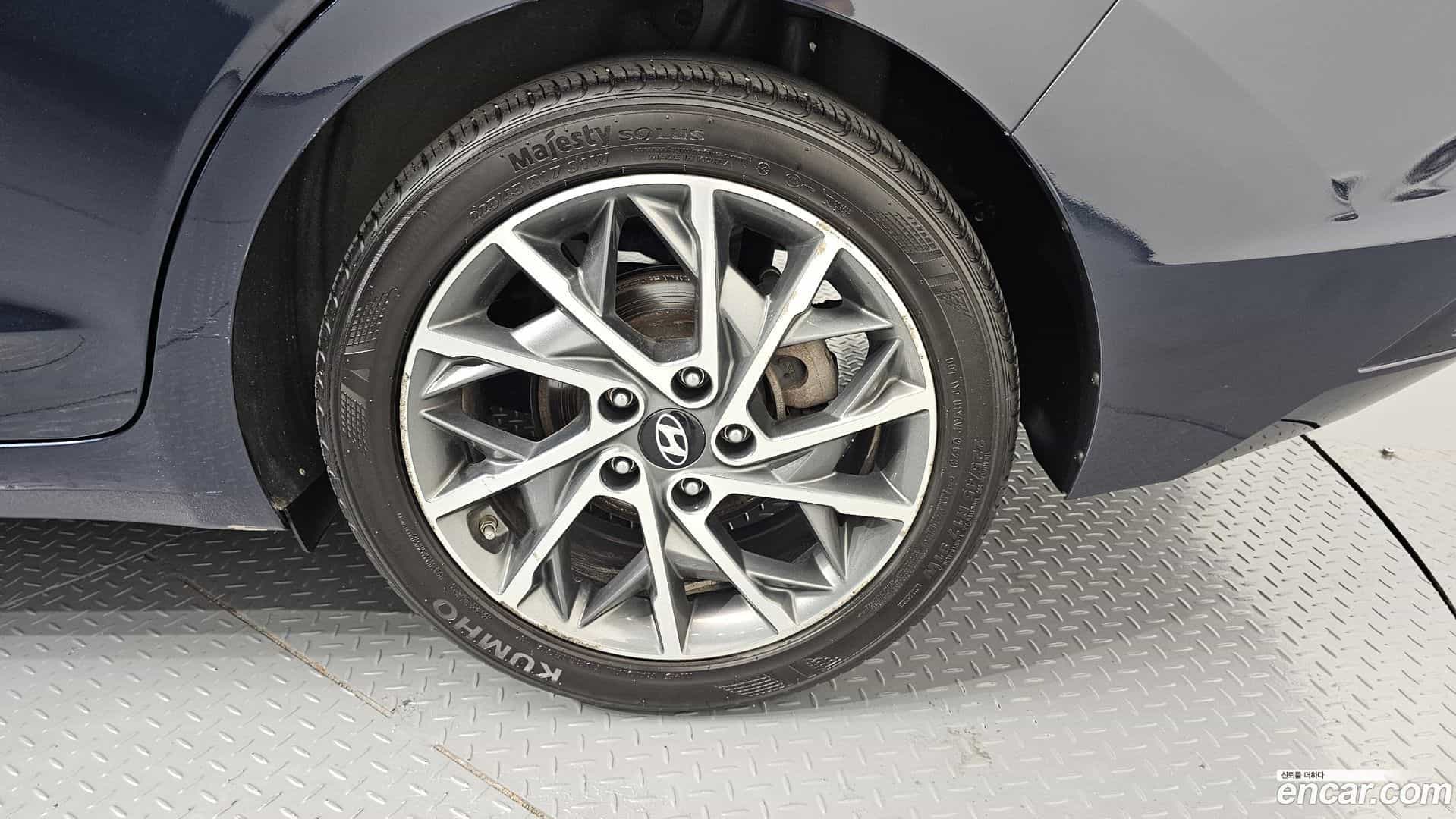 AVANTE Hyundai 2018.8-OUTER-031