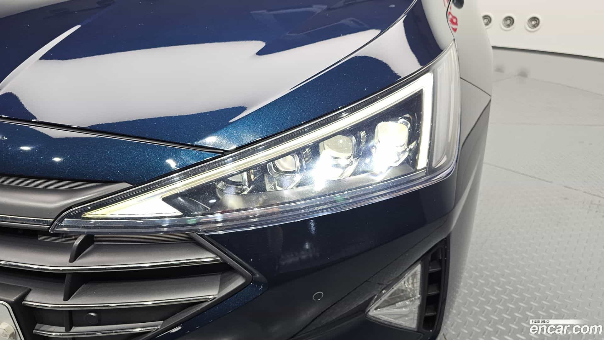 AVANTE Hyundai 2018.8-OUTER-032