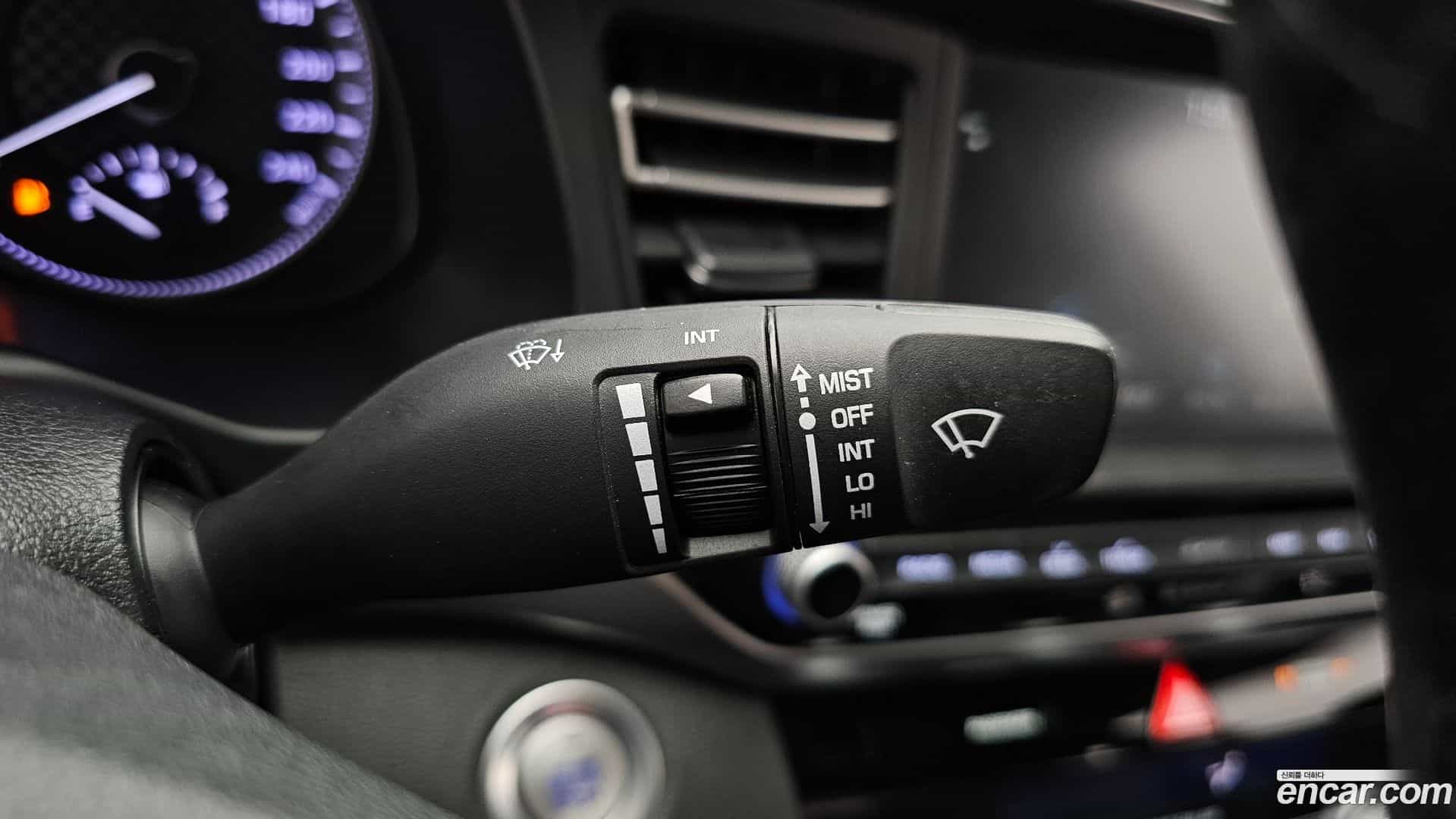 AVANTE Hyundai 2018.8-OPTION-040