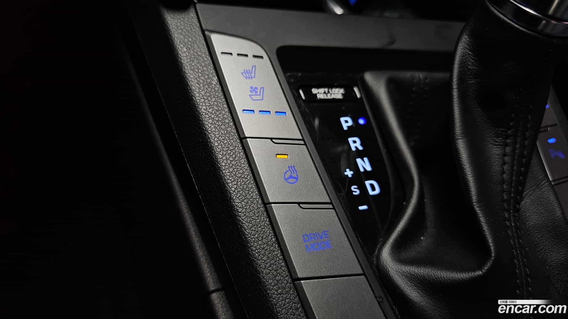 AVANTE Hyundai 2018.8-OPTION-044