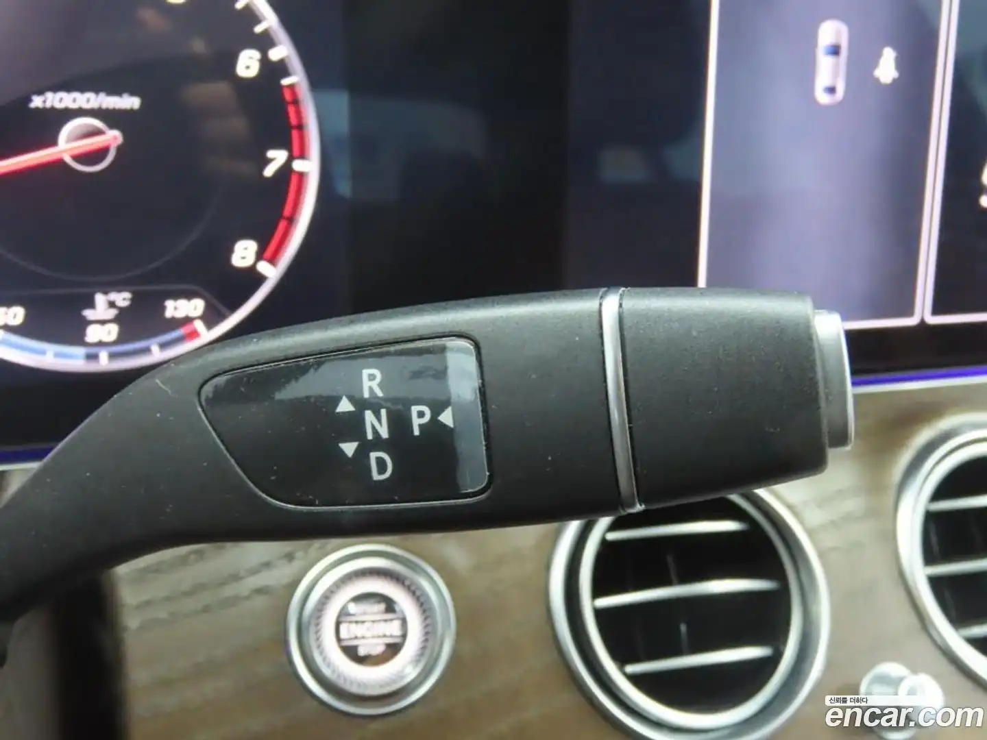 E-Class Mercedes-Benz 2019.8-OPTION-017