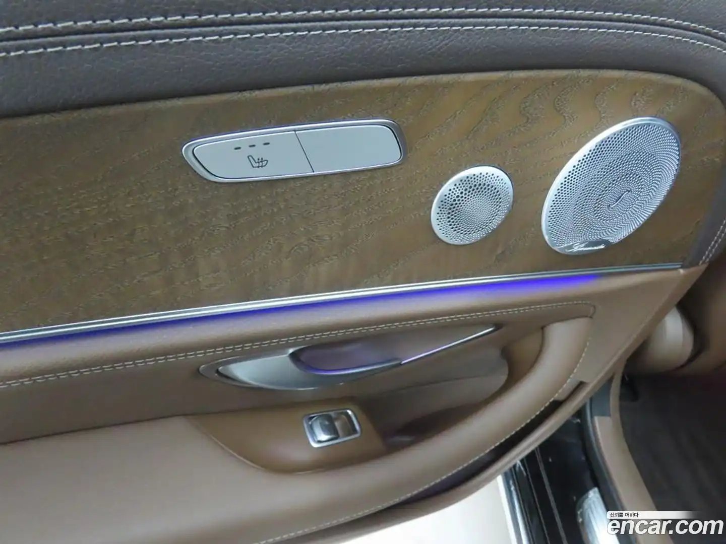 E-Class Mercedes-Benz 2019.8-OPTION-020