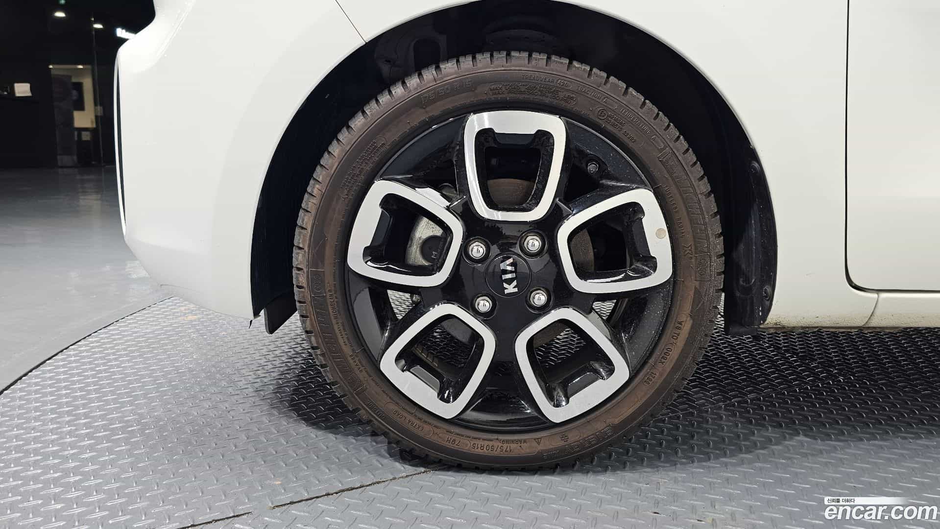 RAY Kia 2021.0-OUTER-005