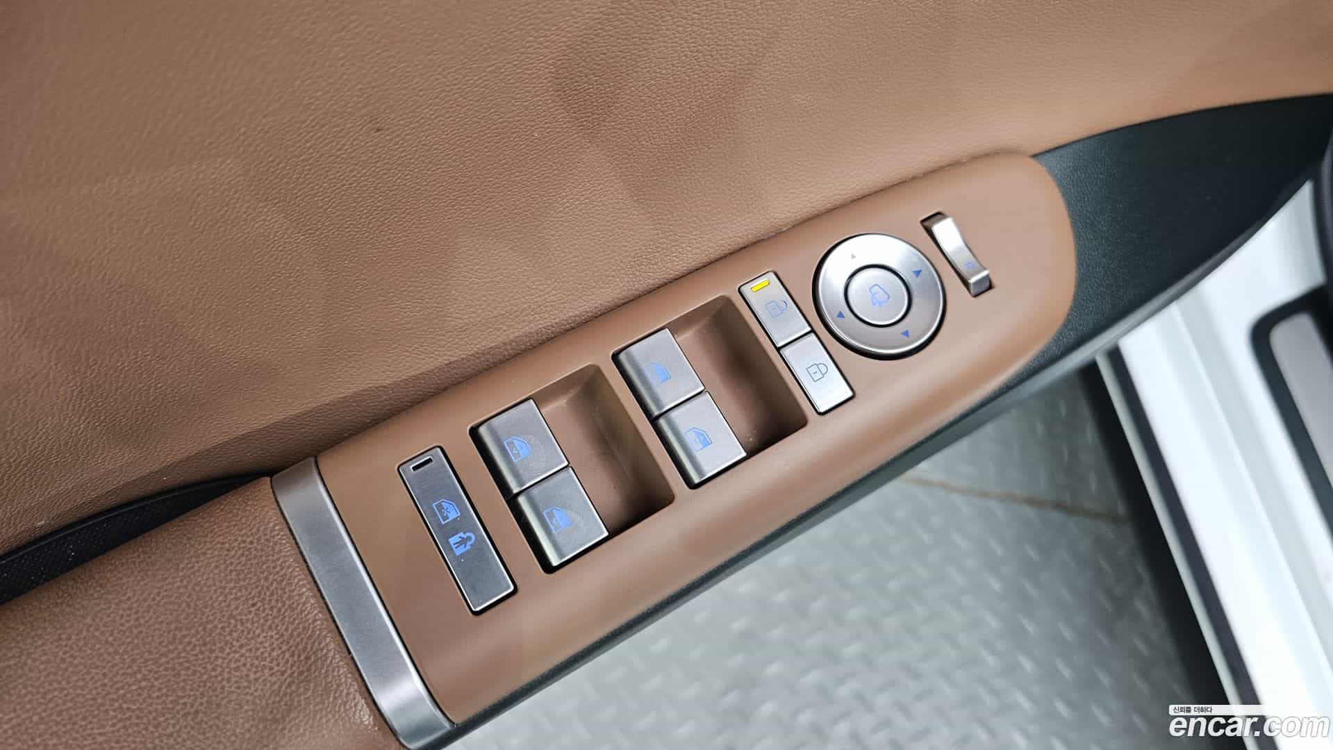 Grandeur Hyundai 2023.7-OPTION-042